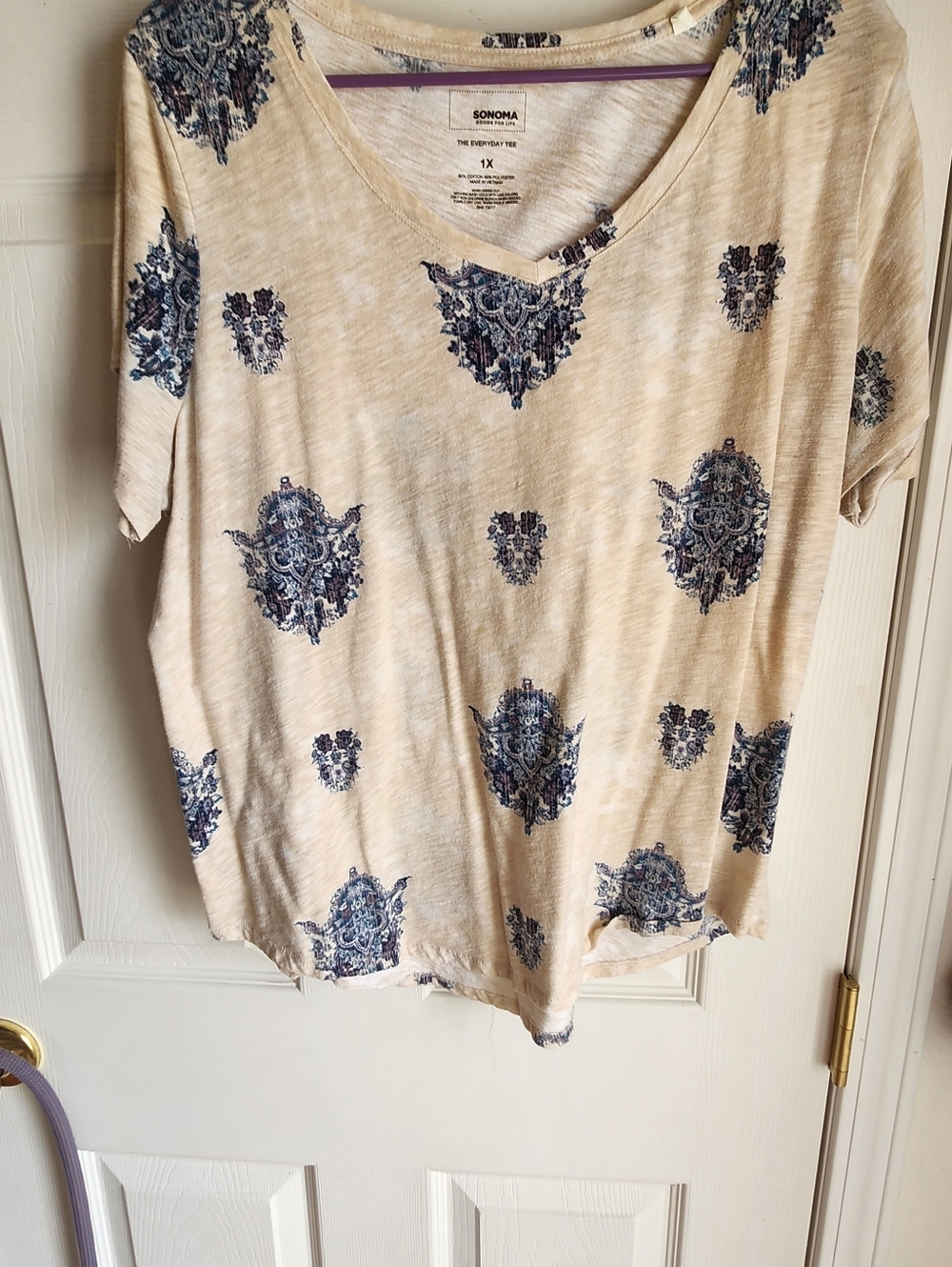 SONOMA Cream Short Sleeve V-Neck Top with Blue Medallion Print